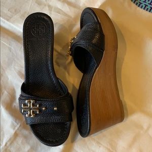 Tory Burch Black leather & wood wedge slides 7.5